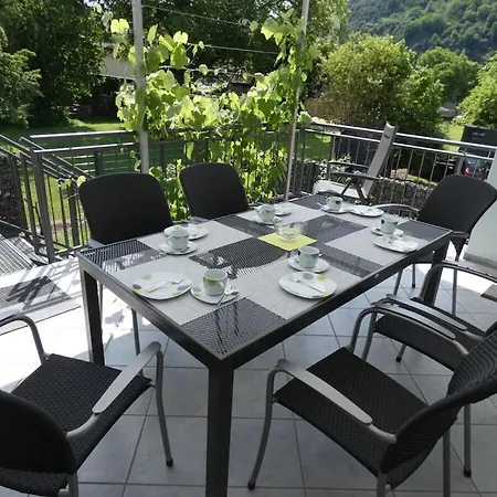 With 3 Bedrooms 度假居 特赖斯-卡尔登