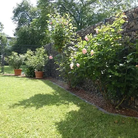 With 3 Bedrooms 特赖斯-卡尔登